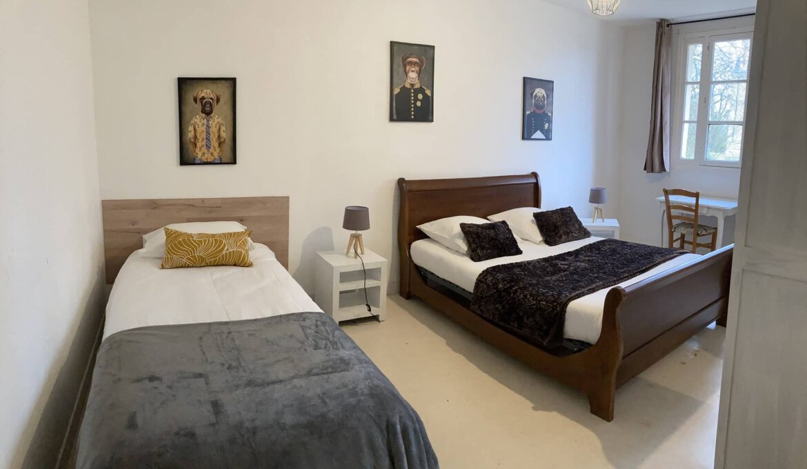 Suite de 4 chambres – Orangerie du Château Marith